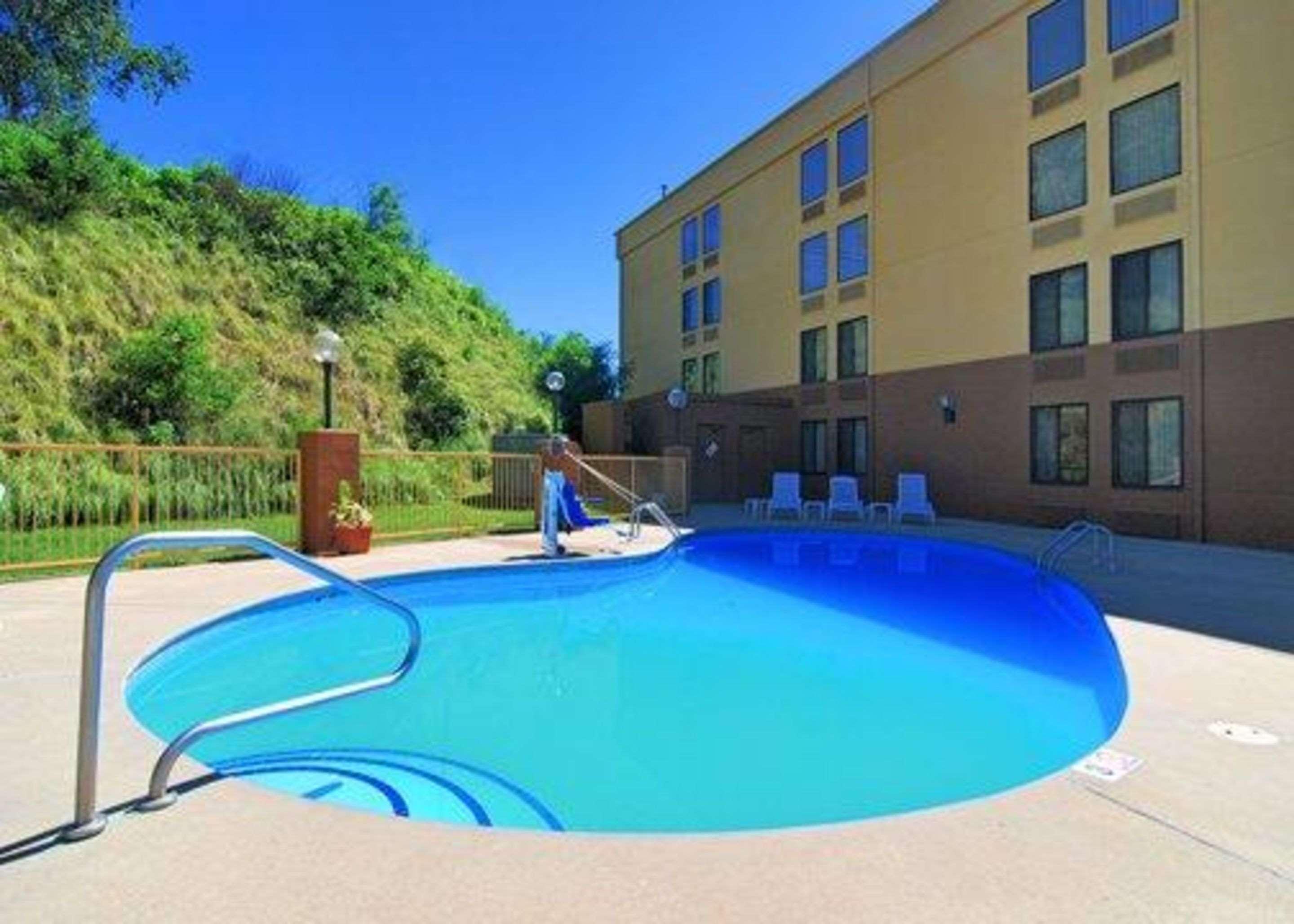 Mars Hill Comfort Inn North Of Asheville מראה חיצוני תמונה